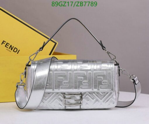 Fendi Replica Baguette Chain Midi Handbag AAAA silver