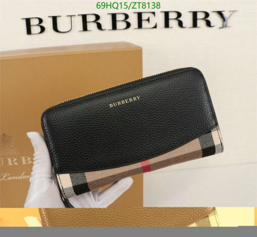 Replica Burberry Elmore wallet Zipped Around Black